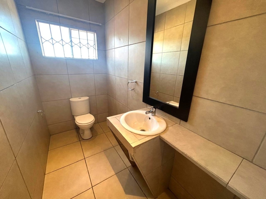 To Let 2 Bedroom Property for Rent in Wilgeheuwel Gauteng