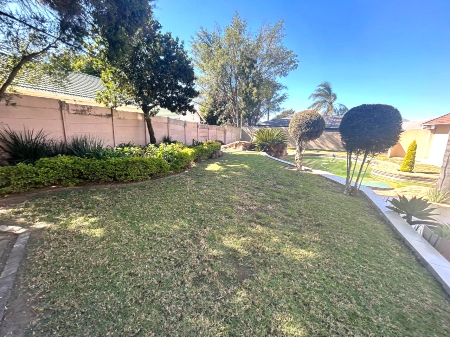 To Let 2 Bedroom Property for Rent in Wilgeheuwel Gauteng
