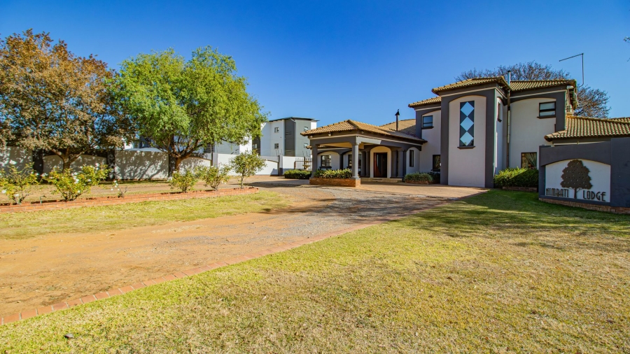 7 Bedroom Property for Sale in Pomona Gauteng
