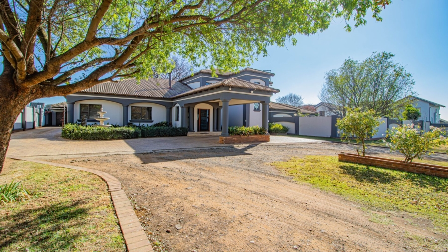 7 Bedroom Property for Sale in Pomona Gauteng