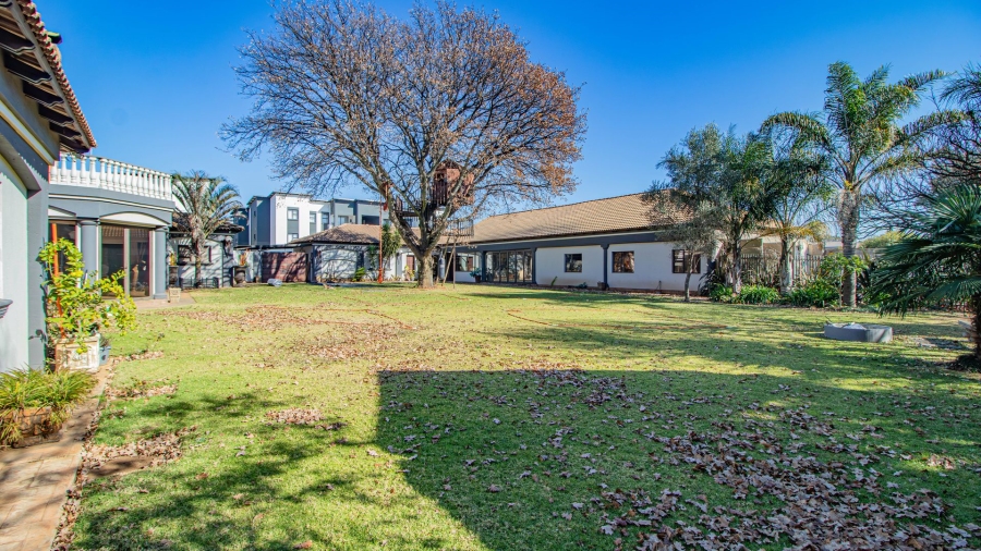 7 Bedroom Property for Sale in Pomona Gauteng