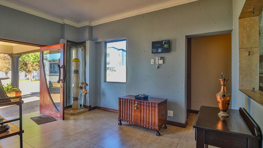7 Bedroom Property for Sale in Pomona Gauteng