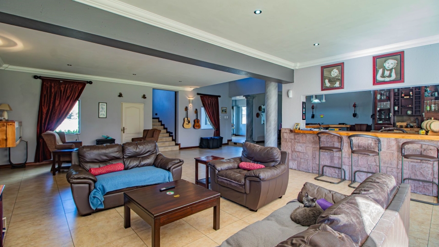7 Bedroom Property for Sale in Pomona Gauteng