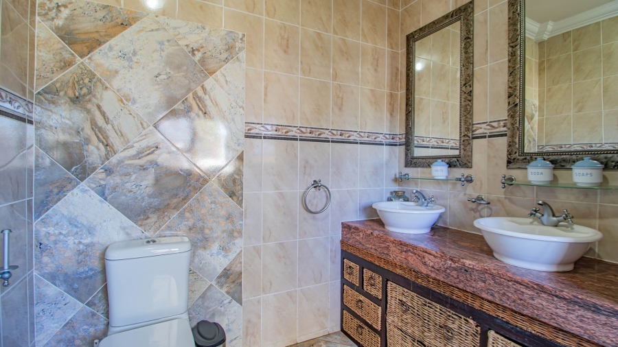 7 Bedroom Property for Sale in Pomona Gauteng