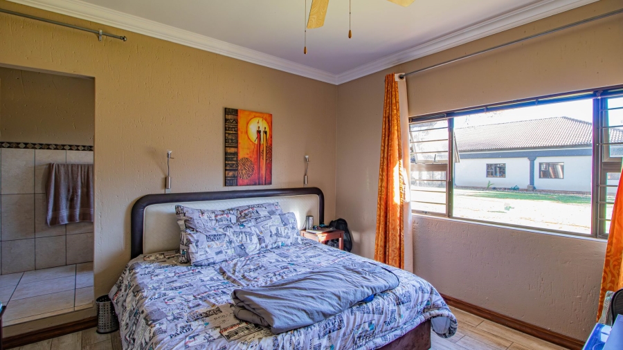 7 Bedroom Property for Sale in Pomona Gauteng