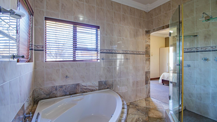 7 Bedroom Property for Sale in Pomona Gauteng