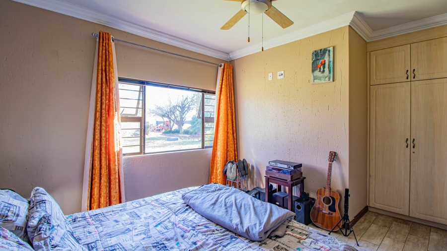 7 Bedroom Property for Sale in Pomona Gauteng