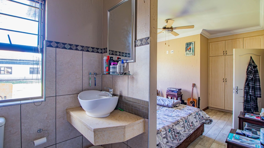 7 Bedroom Property for Sale in Pomona Gauteng
