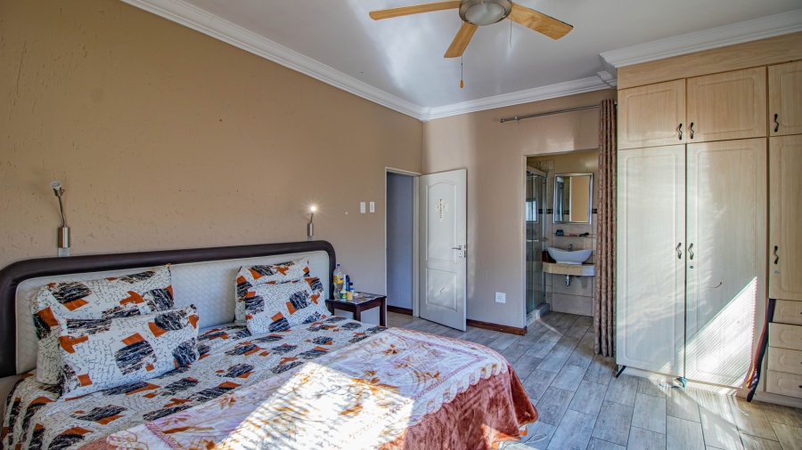 7 Bedroom Property for Sale in Pomona Gauteng