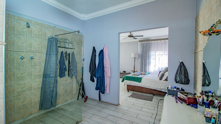 7 Bedroom Property for Sale in Pomona Gauteng