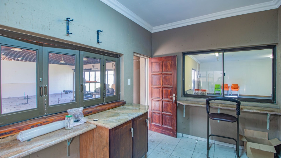 7 Bedroom Property for Sale in Pomona Gauteng