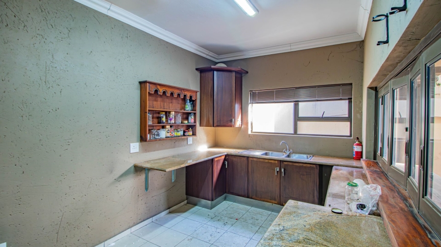 7 Bedroom Property for Sale in Pomona Gauteng