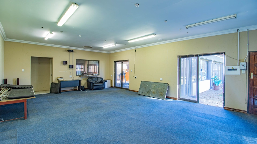 7 Bedroom Property for Sale in Pomona Gauteng