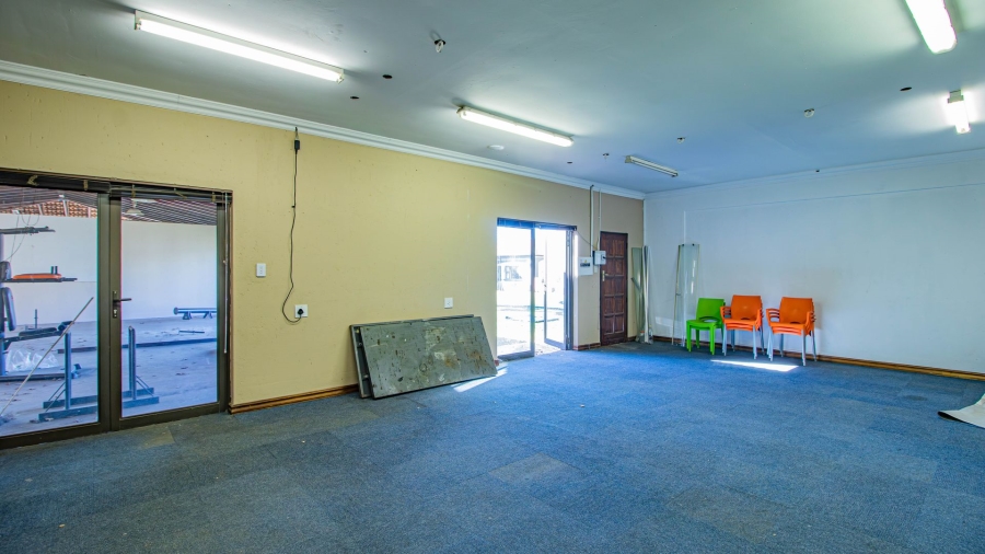 7 Bedroom Property for Sale in Pomona Gauteng
