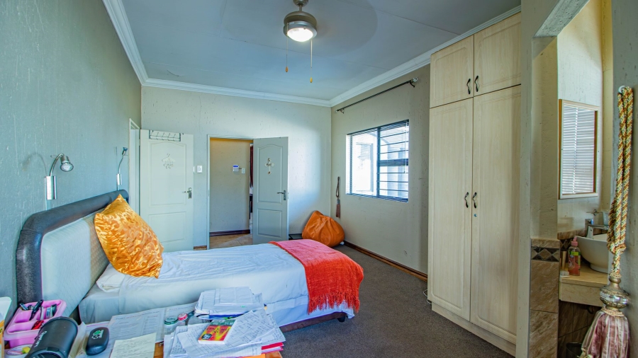 7 Bedroom Property for Sale in Pomona Gauteng