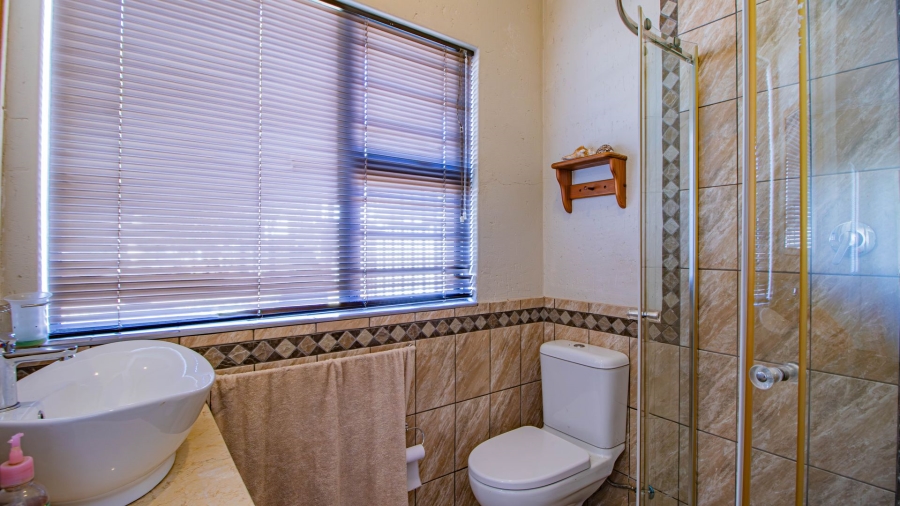 7 Bedroom Property for Sale in Pomona Gauteng