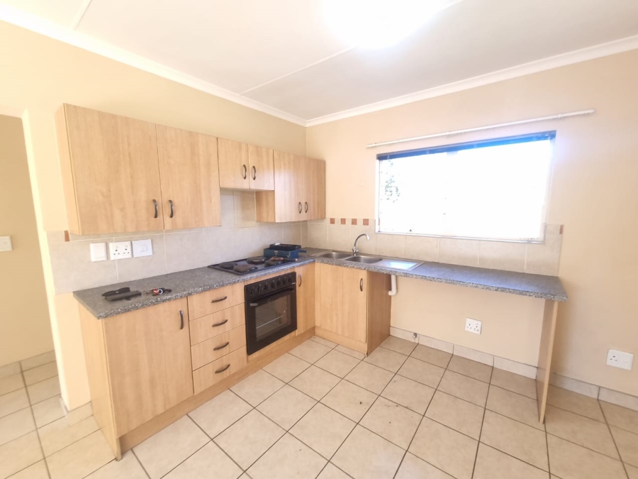 To Let 2 Bedroom Property for Rent in Meredale Gauteng