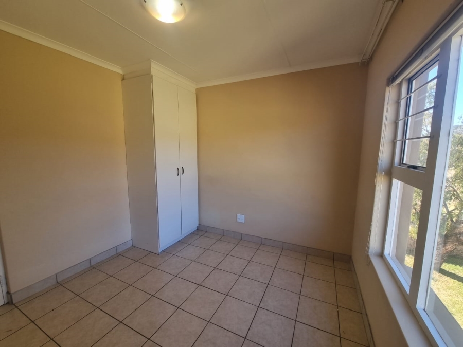 To Let 2 Bedroom Property for Rent in Meredale Gauteng