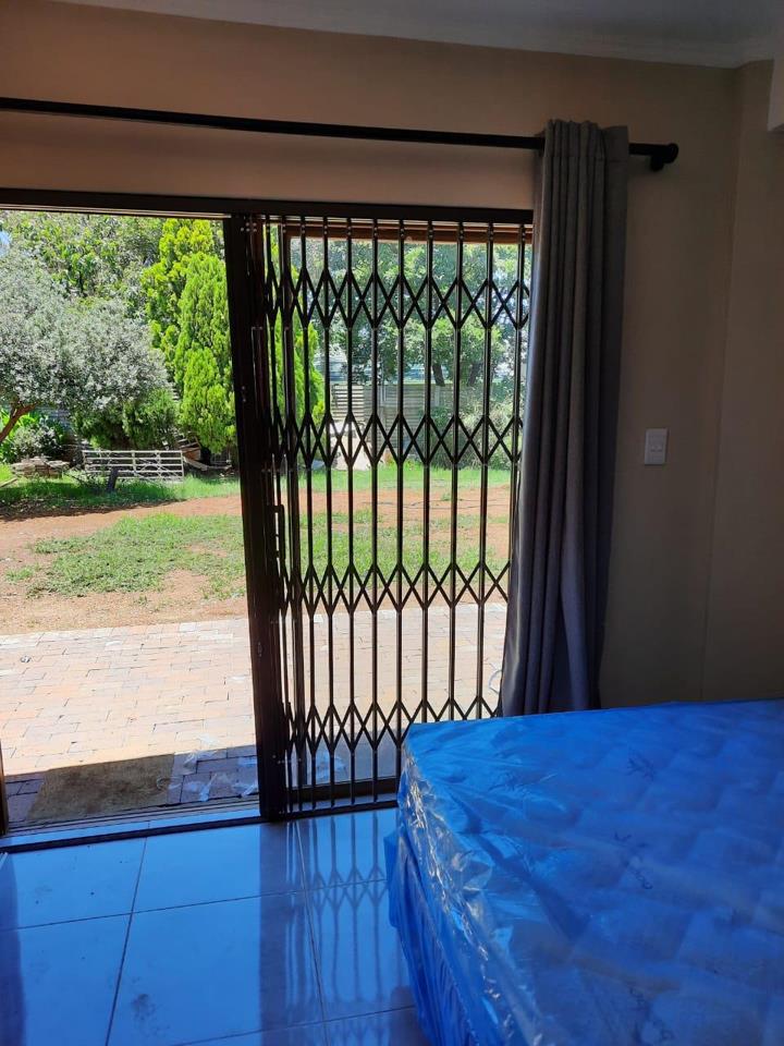 1 Bedroom Property for Sale in Brackenhurst Gauteng