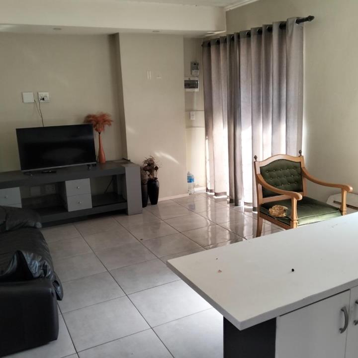 1 Bedroom Property for Sale in Brackenhurst Gauteng
