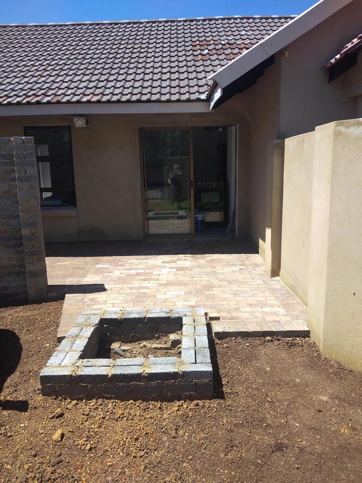 1 Bedroom Property for Sale in Brackenhurst Gauteng
