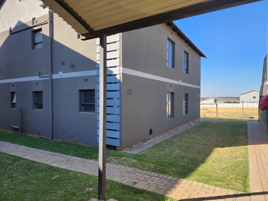 To Let 2 Bedroom Property for Rent in Norton Home Estate AH Gauteng