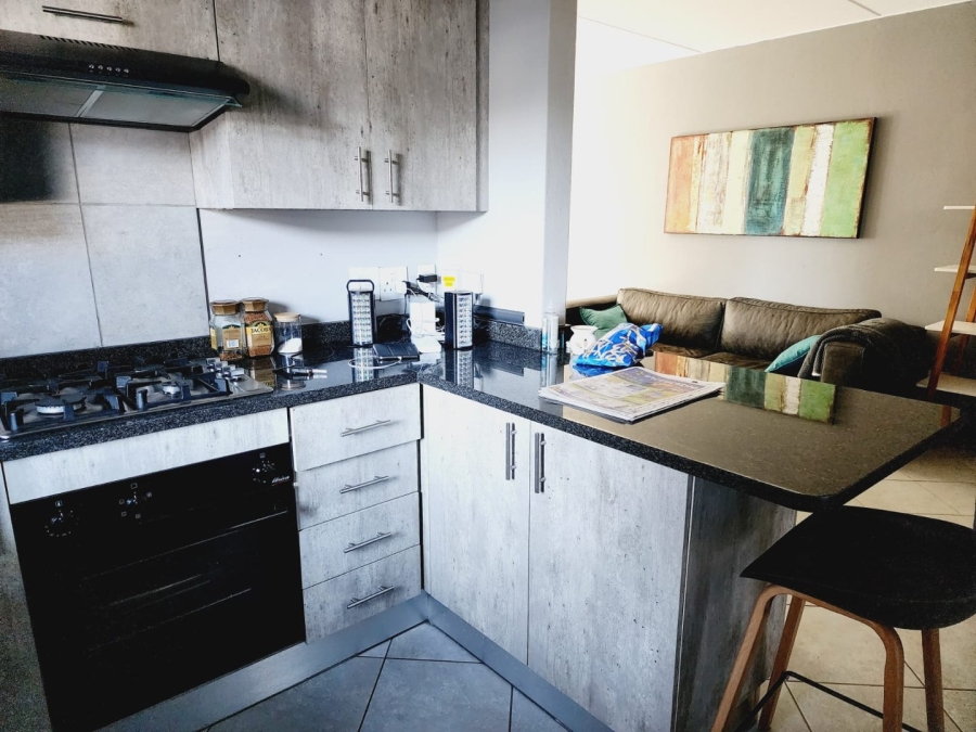 To Let 2 Bedroom Property for Rent in Norton Home Estate AH Gauteng