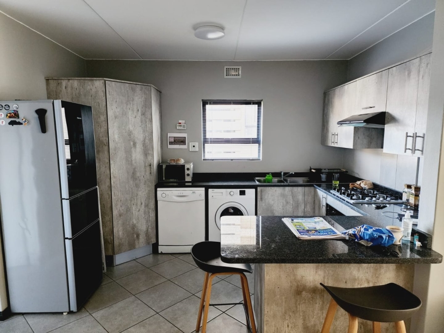To Let 2 Bedroom Property for Rent in Norton Home Estate AH Gauteng