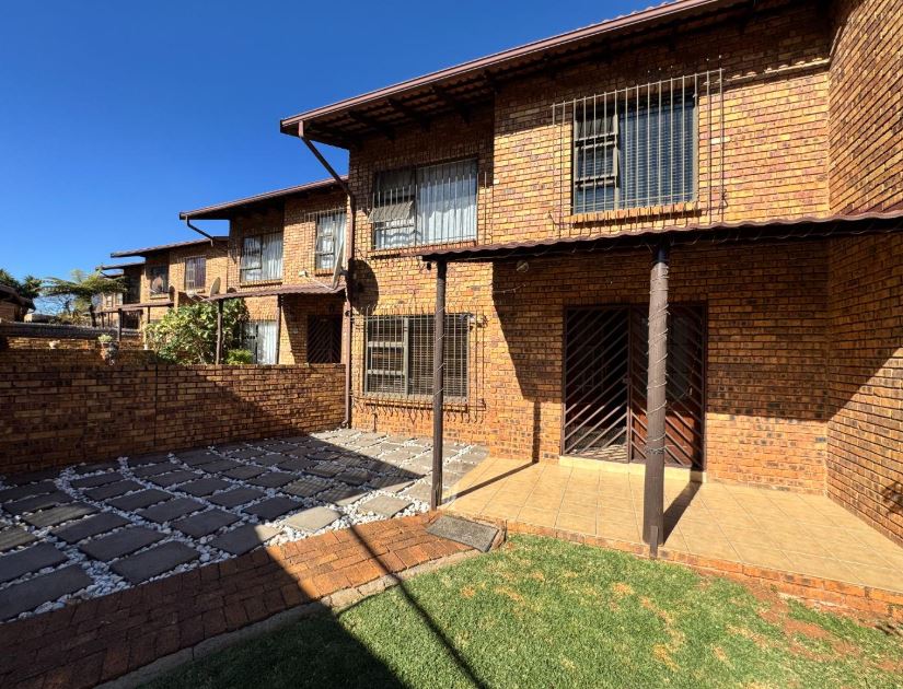 3 Bedroom Property for Sale in Klopperpark Gauteng