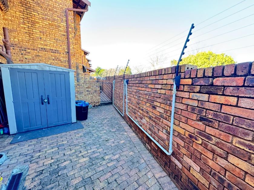 3 Bedroom Property for Sale in Klopperpark Gauteng