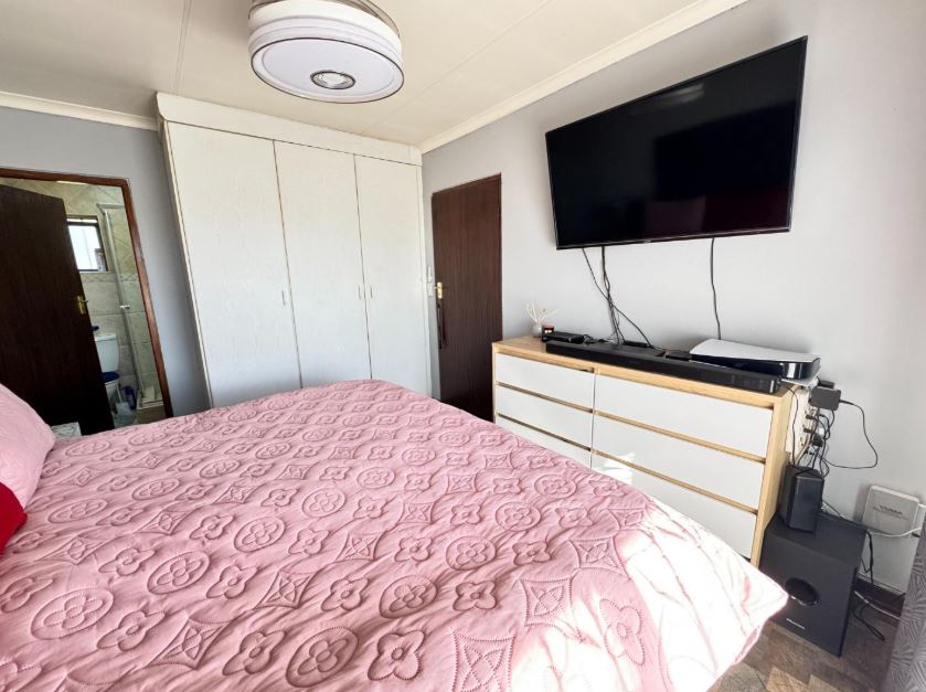 3 Bedroom Property for Sale in Klopperpark Gauteng