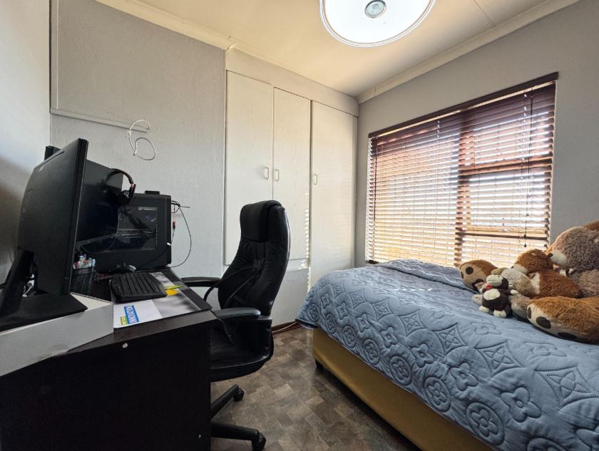 3 Bedroom Property for Sale in Klopperpark Gauteng