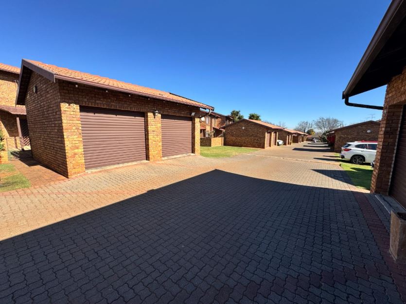 3 Bedroom Property for Sale in Klopperpark Gauteng