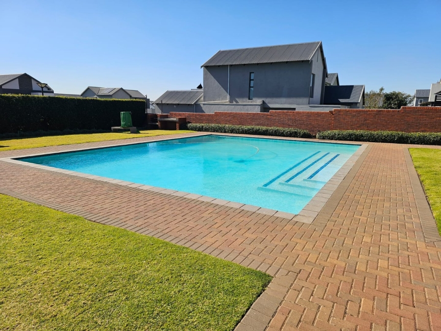 2 Bedroom Property for Sale in Louwlardia Gauteng