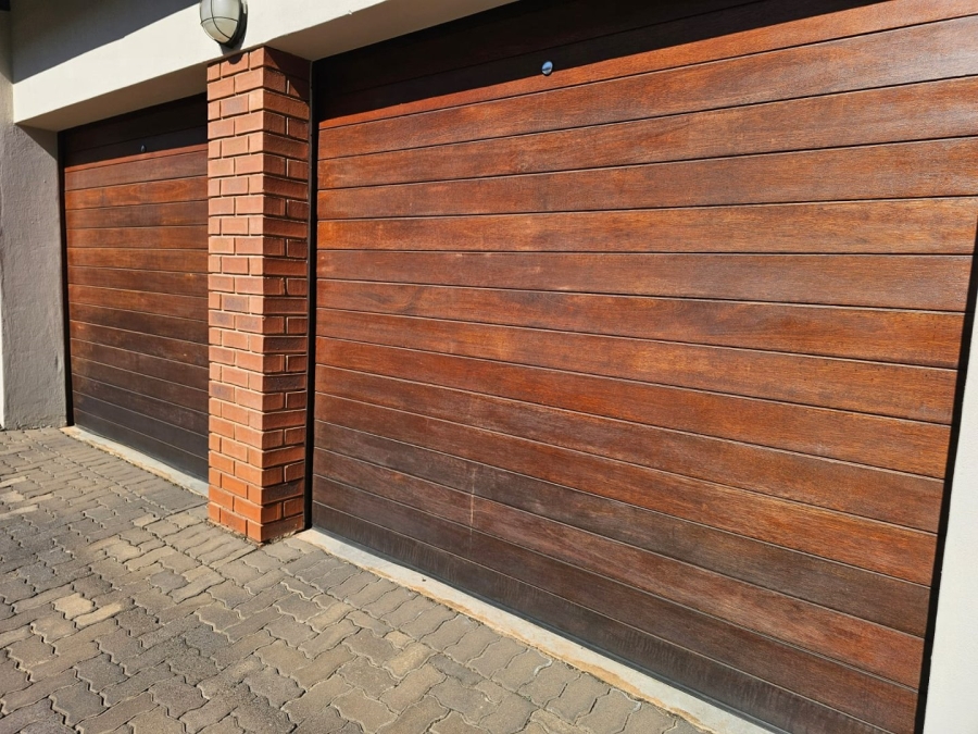 2 Bedroom Property for Sale in Louwlardia Gauteng