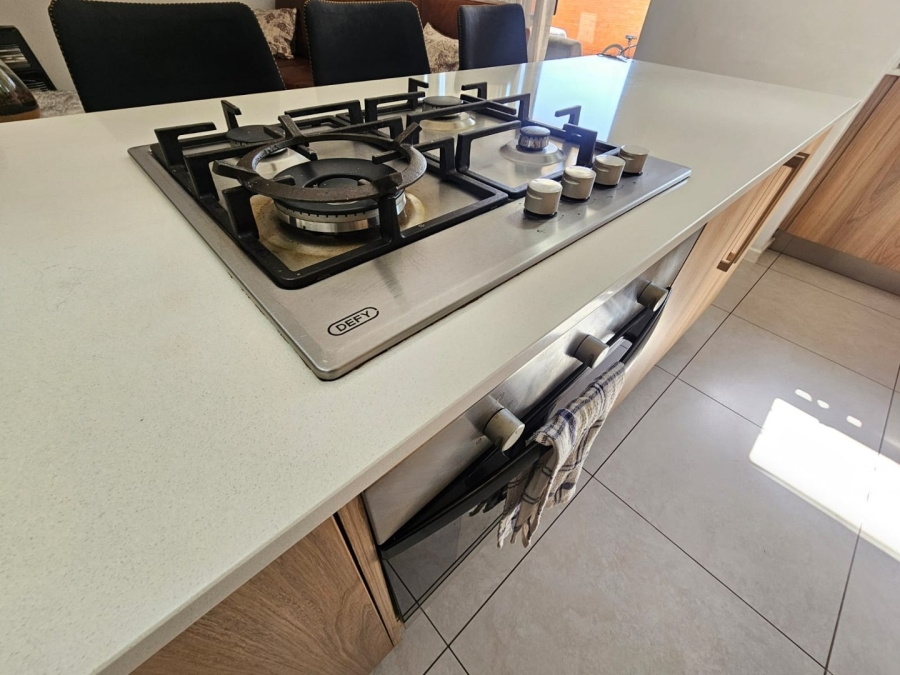 2 Bedroom Property for Sale in Louwlardia Gauteng