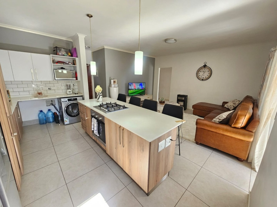 2 Bedroom Property for Sale in Louwlardia Gauteng