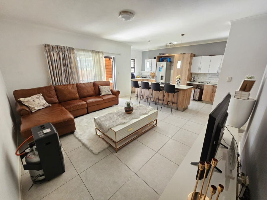 2 Bedroom Property for Sale in Louwlardia Gauteng