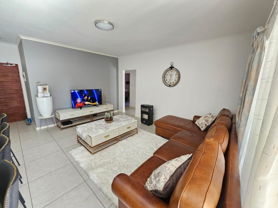 2 Bedroom Property for Sale in Louwlardia Gauteng