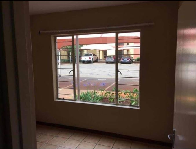 1 Bedroom Property for Sale in Clubview Gauteng