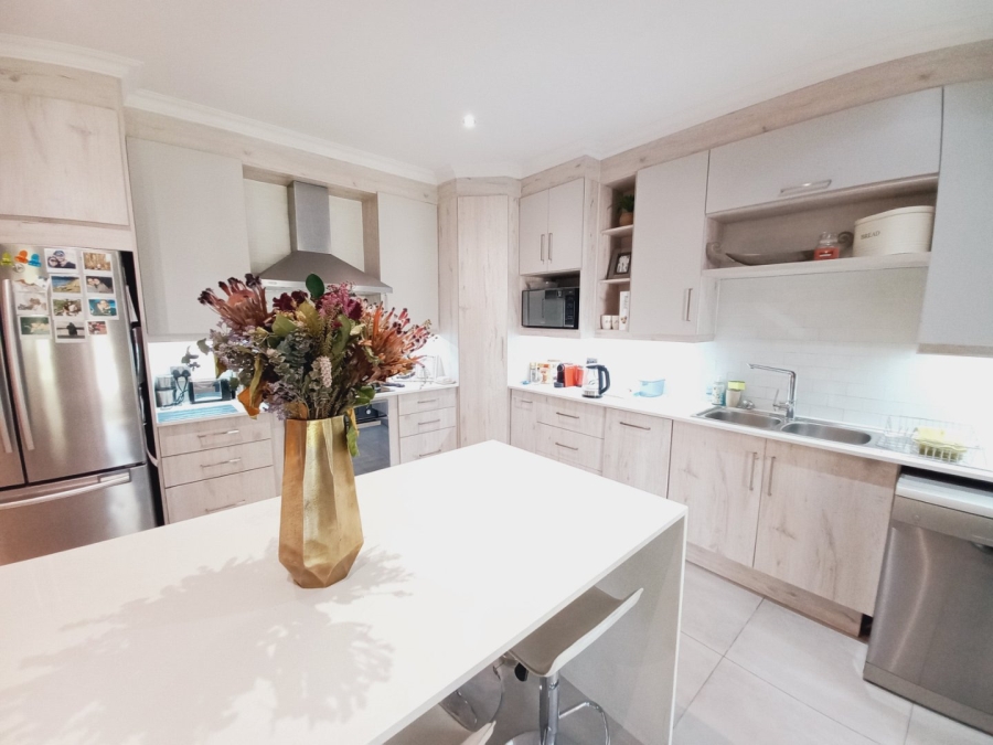 3 Bedroom Property for Sale in Sunnyridge Gauteng