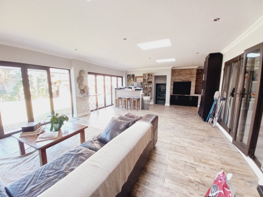 3 Bedroom Property for Sale in Sunnyridge Gauteng