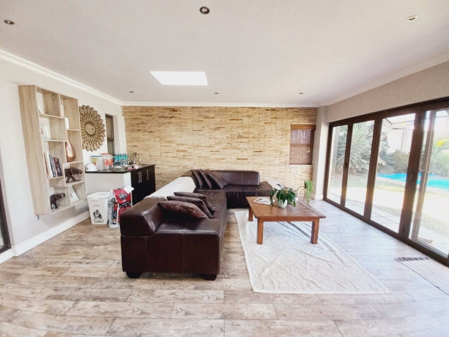 3 Bedroom Property for Sale in Sunnyridge Gauteng