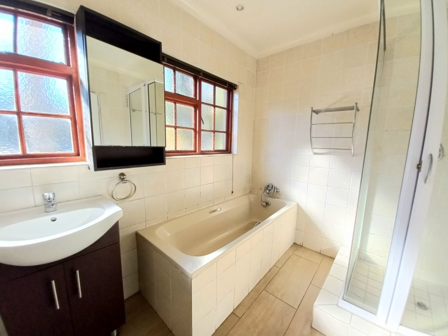 3 Bedroom Property for Sale in Sunnyridge Gauteng