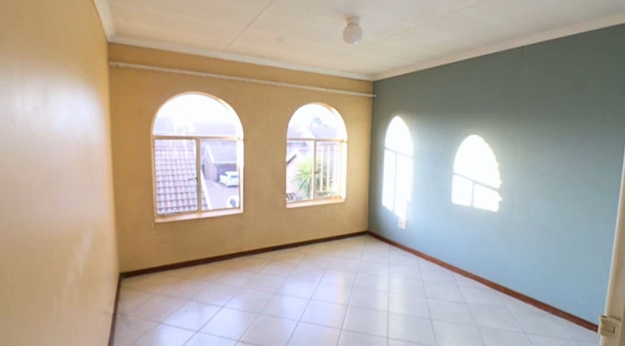 To Let 2 Bedroom Property for Rent in Doornpoort Gauteng