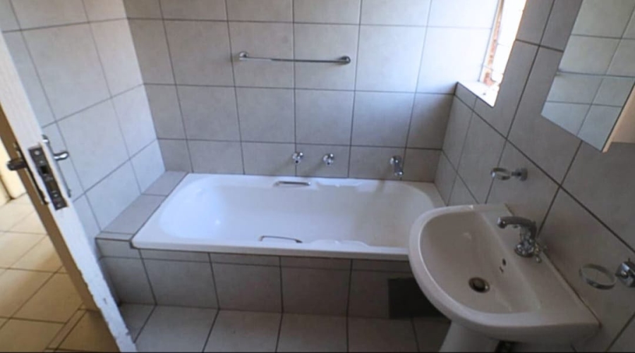 To Let 2 Bedroom Property for Rent in Doornpoort Gauteng