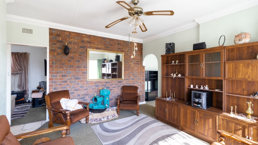 3 Bedroom Property for Sale in Bonaero Park Gauteng