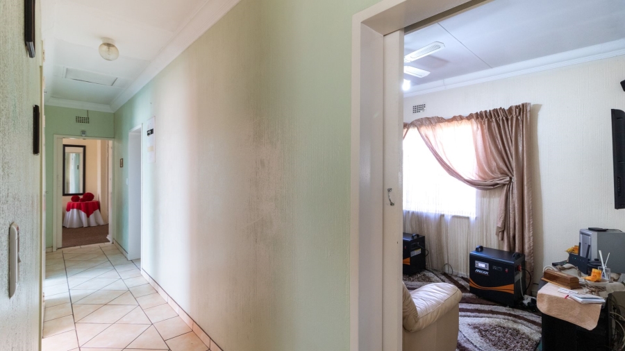 3 Bedroom Property for Sale in Bonaero Park Gauteng