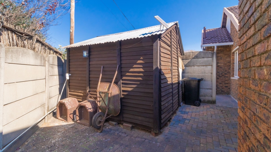 3 Bedroom Property for Sale in Bonaero Park Gauteng