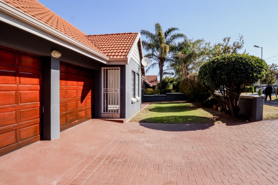 To Let 3 Bedroom Property for Rent in Kosmosdal Gauteng
